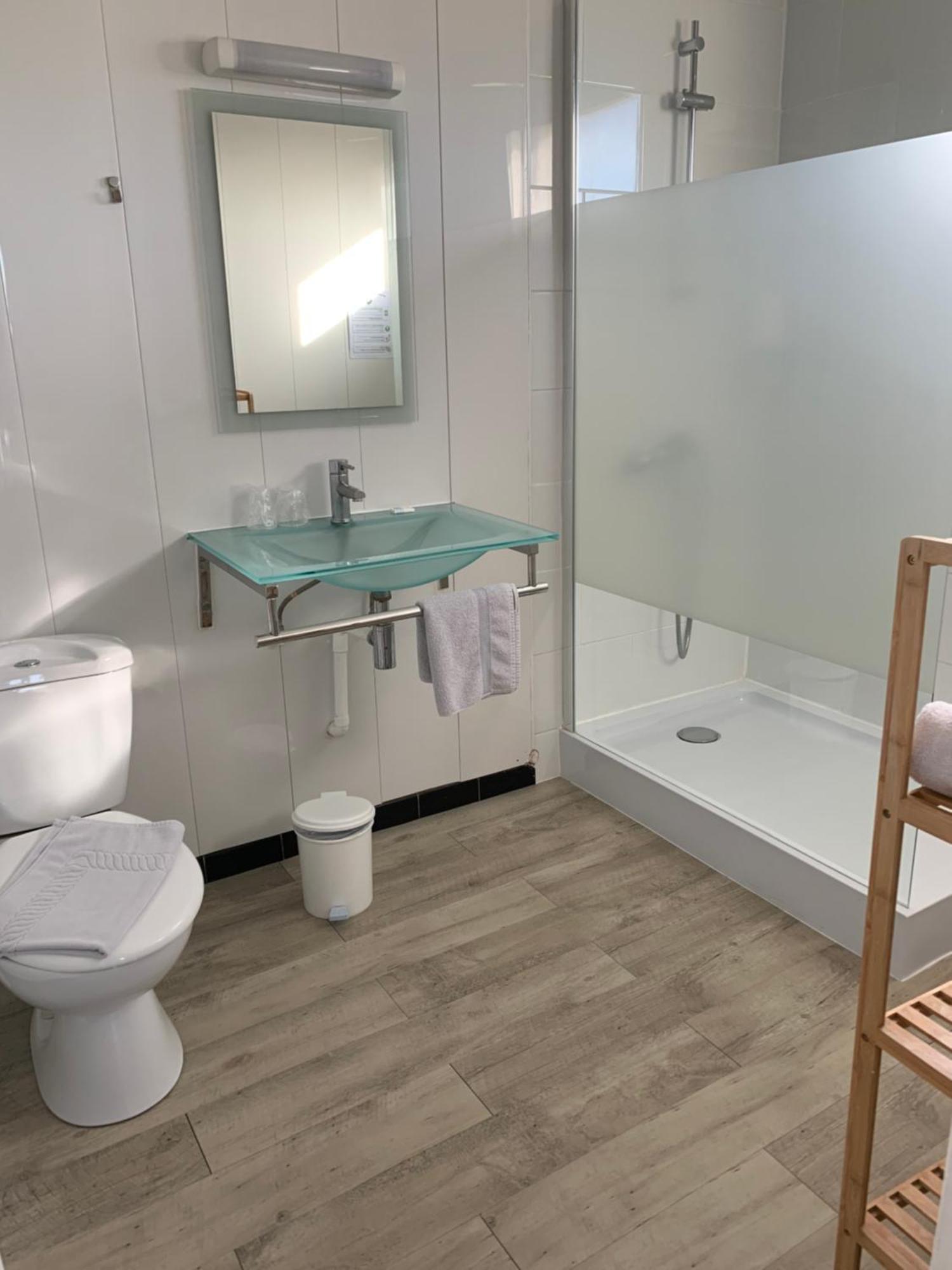 Hotel Le Canetois Bagian luar foto