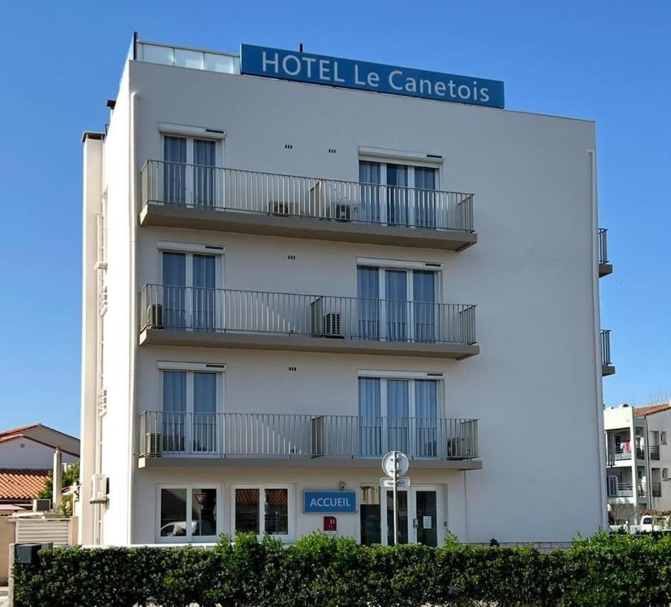 Hotel Le Canetois Bagian luar foto