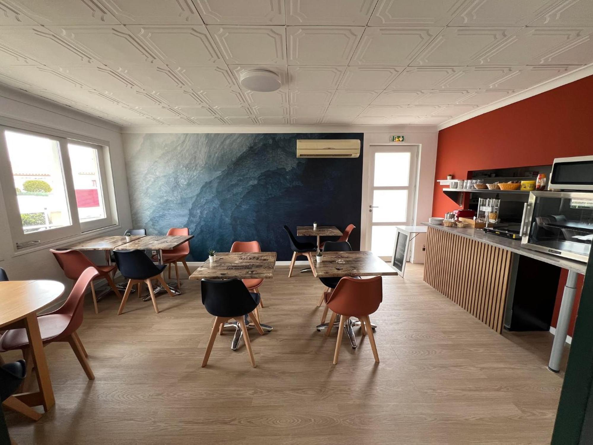 Hotel Le Canetois Bagian luar foto